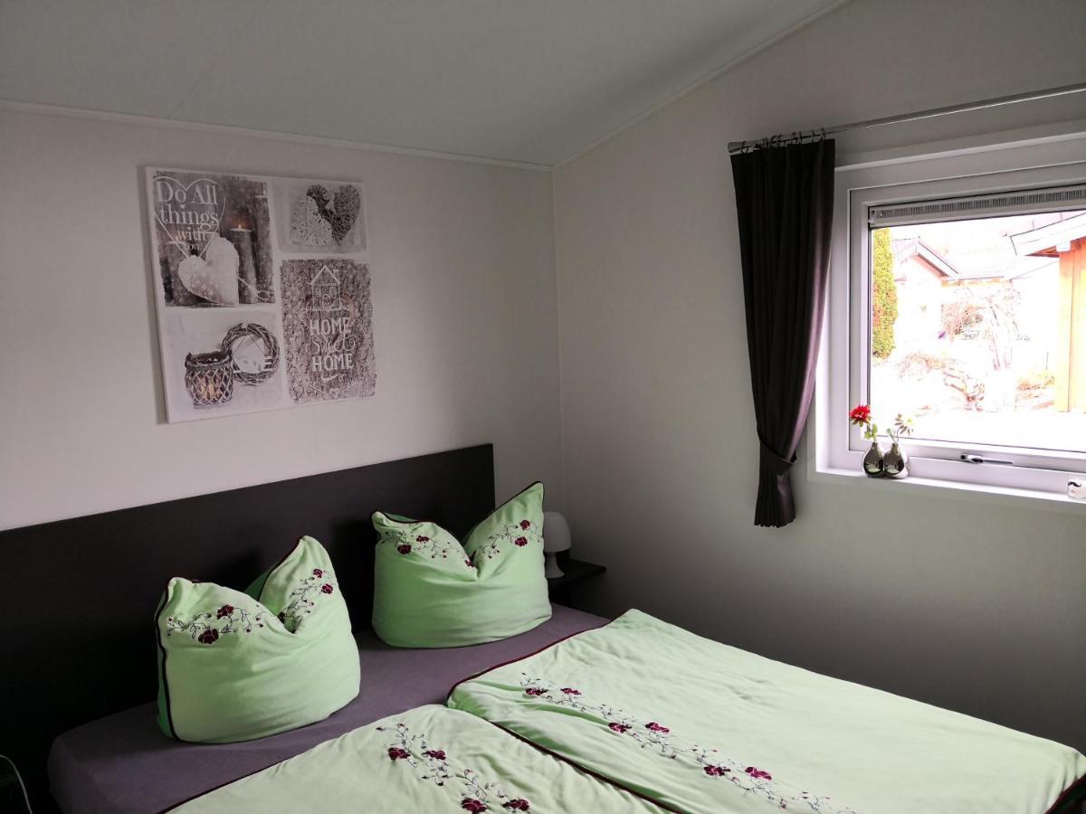 Ferienhaus Malefi 1 Am Guelser Moselbogen Koblenz  Kültér fotó